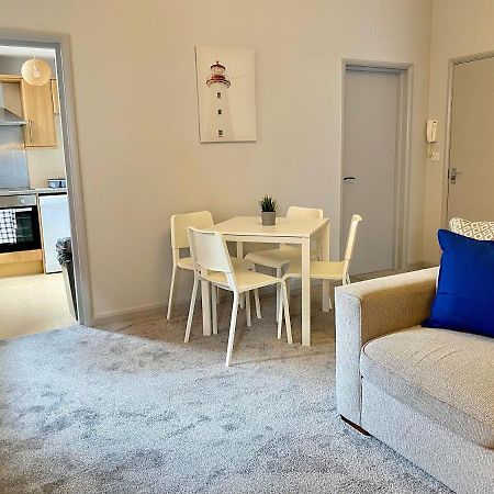 Beautiful Apartment - 5 Minute Walk To The Best Beach! - Great Location - Parking - Fast Wifi - Smart Tv - Newly Decorated - Sleeps Up To 4! Close To Bournemouth & Poole Town Centre Екстер'єр фото
