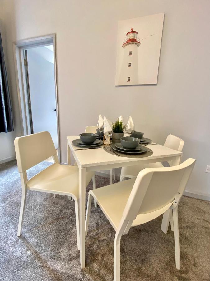Beautiful Apartment - 5 Minute Walk To The Best Beach! - Great Location - Parking - Fast Wifi - Smart Tv - Newly Decorated - Sleeps Up To 4! Close To Bournemouth & Poole Town Centre Екстер'єр фото